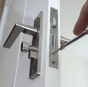 Father Son Locksmith Store Redford, MI 313-879-0528 - lock-opening